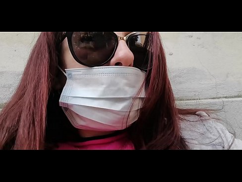 ❤️ Η Νικολέτα εκδικείται τον γείτονά της και κατουράει στο γκαράζ του (Ειδικό Covid19 Ιταλική καραντίνα) ☑ Ρωσικό πορνό